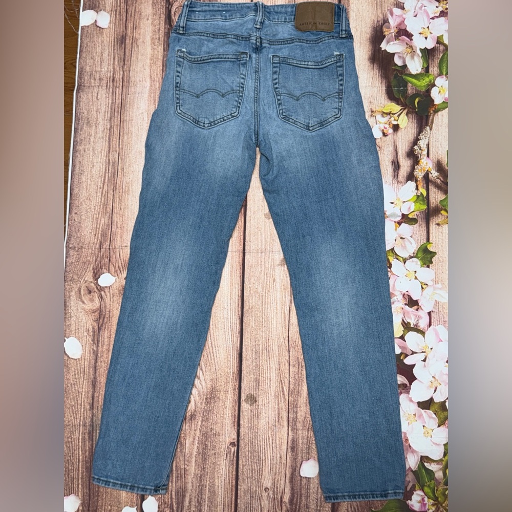 American Eagle Outfitters Women's Straight Skinny Leg Blue Jeans - Picture 2 of 4